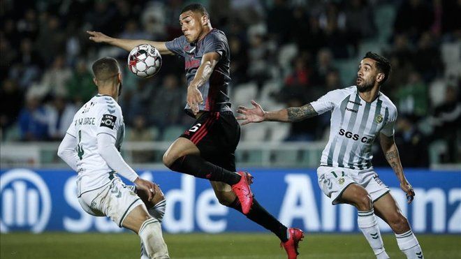 波尔图发布备战花絮；今晨豪取连胜；荷甲任务艰巨；阵容厚度经受考验的简单介绍